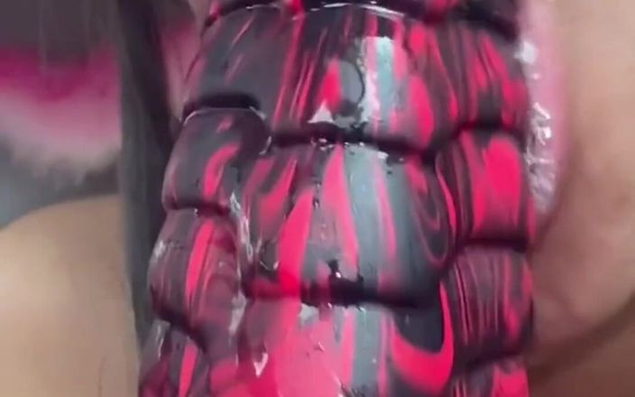 theunholychi: Dildo selamba menghisap di tempat duduk belakang