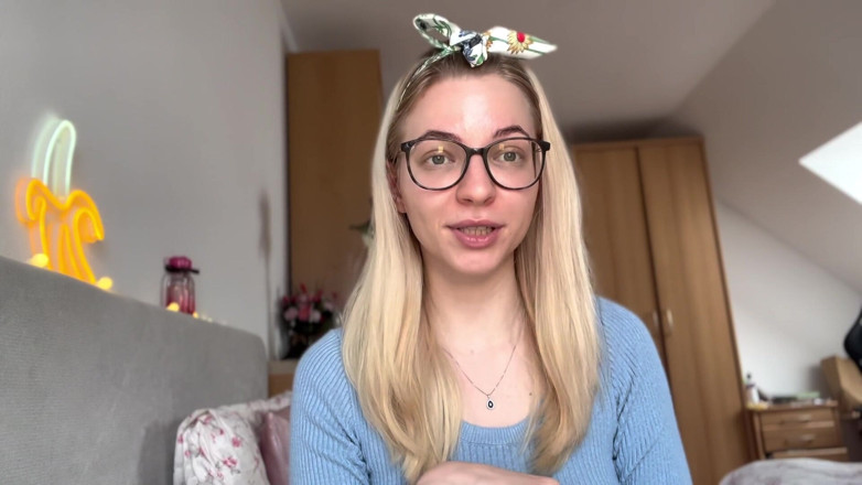 Goddess_Bella_Rae: Dominare hrănitoare (dominare feminină)