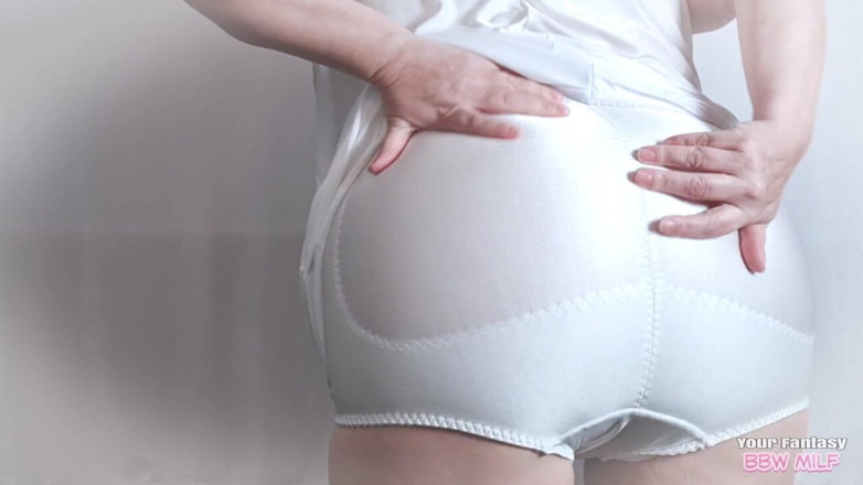 BBW_Wife: Cur mare rotund în chiloți mari - vezi ce vede doar soțul...