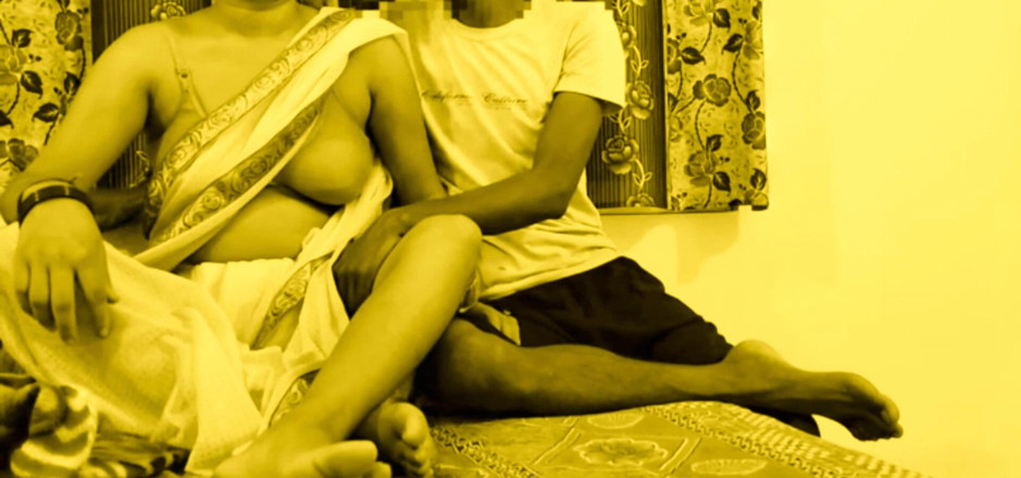Teensex: Țâțoasă desi frumoasă Share Wear Bhabi cu țâțe mari este o...