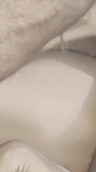 Ma jolie demi-sœur me donne une chance de baiser hier. Nous avons tous les deux profité d’une nuit complète, vidéo de sexe hindi