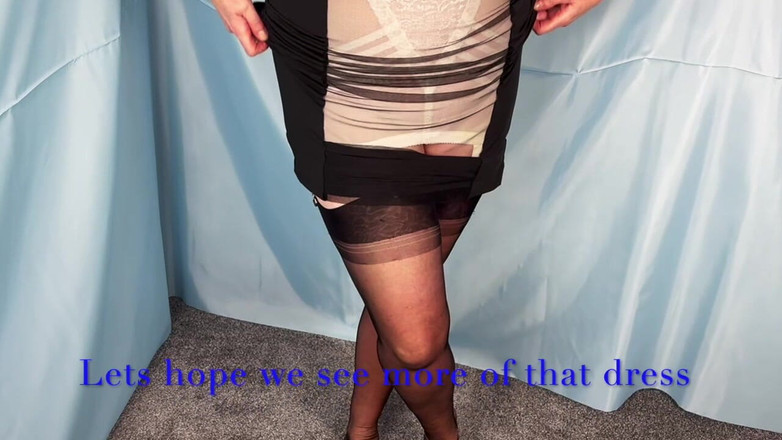 Aunty Sandra vintage girdle queen: Vgq7 Tetička Sandra V Šatech, Které Nemůže Nosit