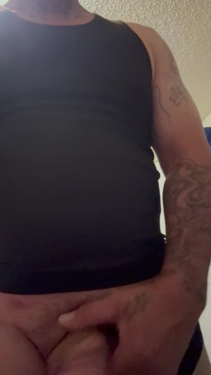 Youamdmeona69: Guy Jerking off