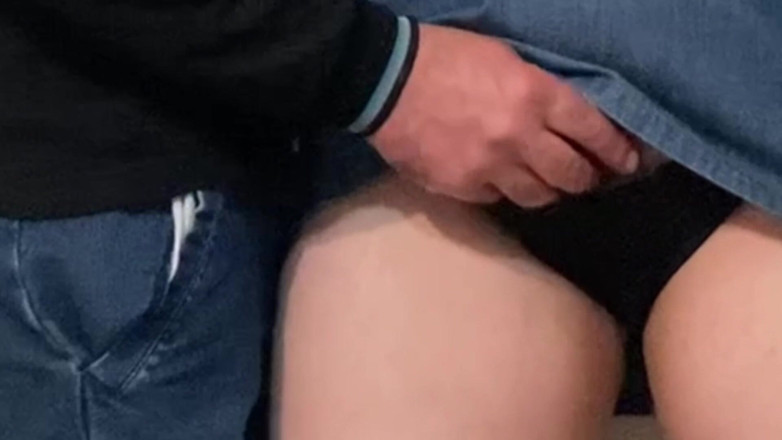 Niki studio: 와우!! 내 섹시한 팬티에 낯선 사람의 손을 퍼부어