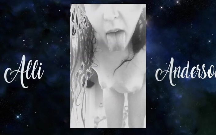 Alli Anderson: Alli leker i duschen