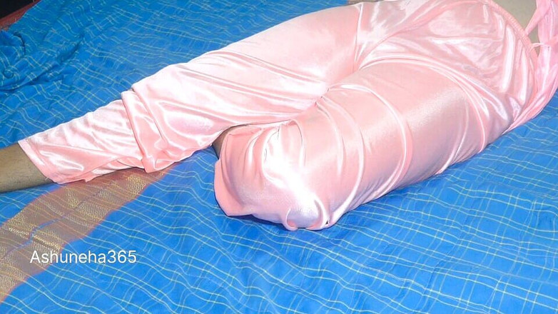 Ashuneha365: Desi žena zavolala svého přítele do její ložnice ... Když šel její manžel...