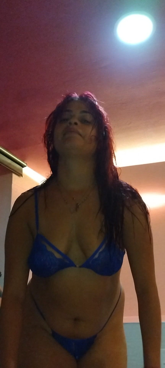 AngyAmazon: 吮吸和啪在我年轻邻居的肥鸡巴上