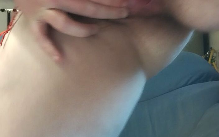Couple Jagger 69: MILf mit dicken möpsen masturbiert