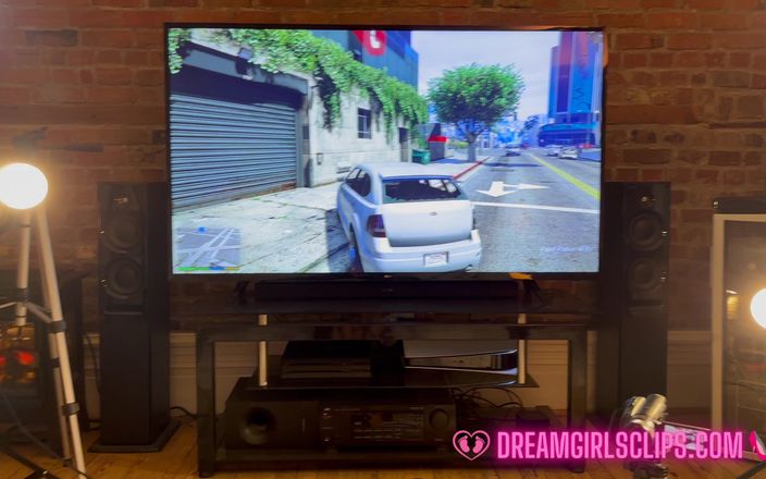 Dreamgirls Clips: 谢尔比的意外足交 - （穿袜子的梦想女郎）