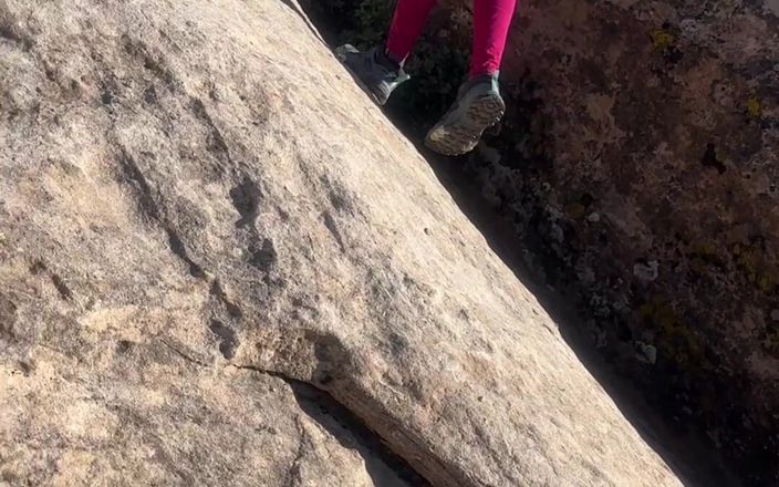 Bigmax8inch: Wild Mountain Flash - रिमोट किर्गिस्तान ट्रेल पर टॉपलेस छेड़-छाड़, कोई नियम नहीं
