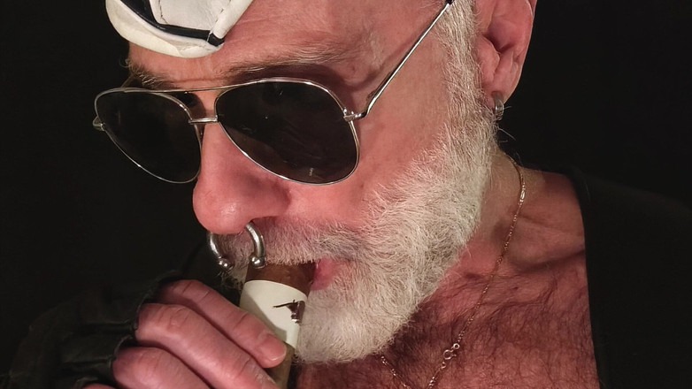 MusclesCigarsFFPig: Zigarrer stiefvater