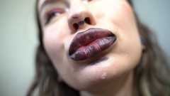 Rarible Diamond: 从镜子亲吻一个哥特式女孩