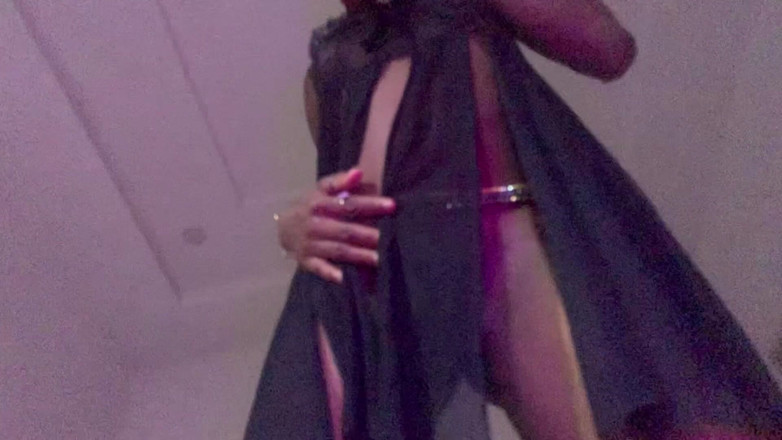 DivaHouz: Slow Motion Ebony Teen Sexy Dance Winding Wet Pussy Close...