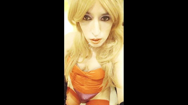 Tammy sissy slave: Masturbazione anale a casa