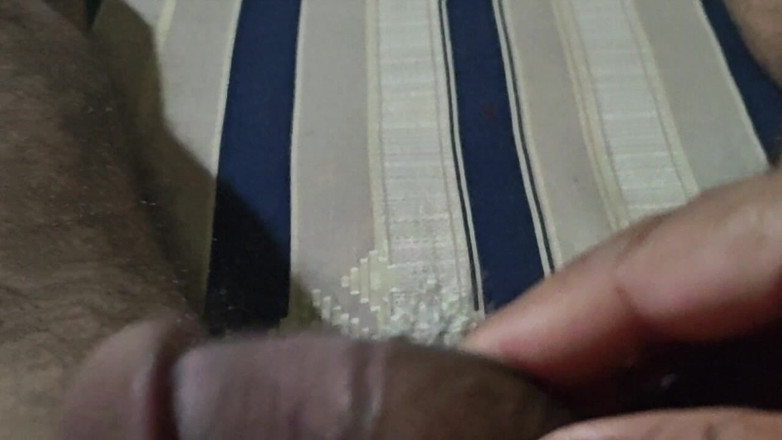 Hot Chilli 2025: Волосатый отчим наслаждается членом с самим собой