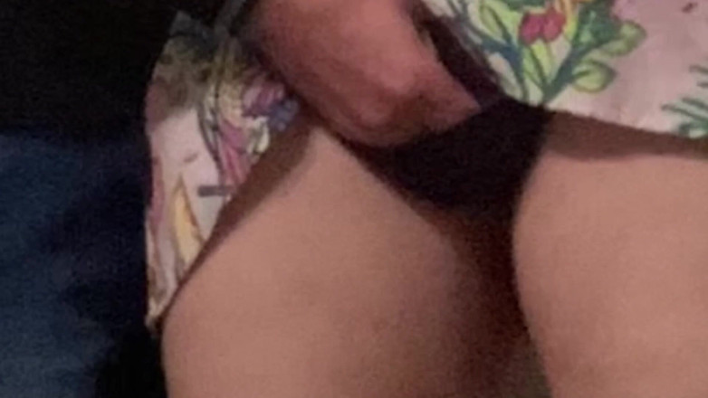 Niki studio: Stranger challange - aku minta orang asing untuk fingering memekku di...