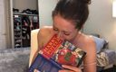Nadia Foxx: Läser hysteriskt Harry Potter medan du sitter på en vibrator!