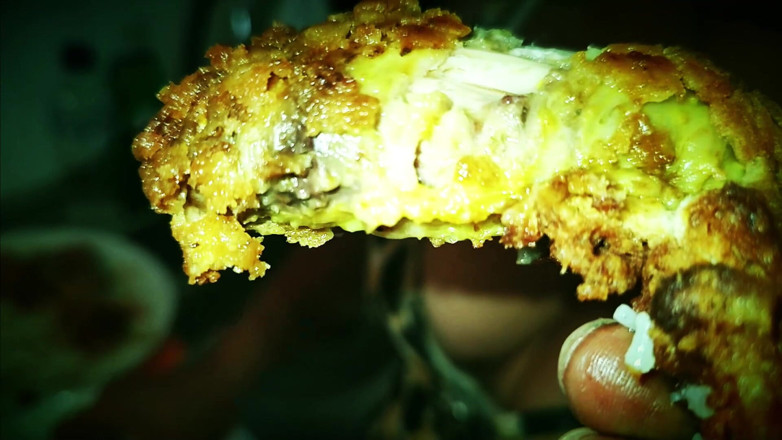 Uncut Lil Midget and Latina Freaky Friends: Pablon3grobar - cuisine avec la reine de la gorge