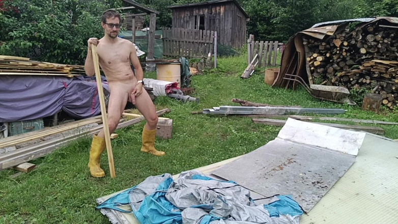 kickerscooter: Naked in the Garden: Dirty Handjob in the Pool