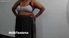 Milktankers: 印度熟女锻炼视频