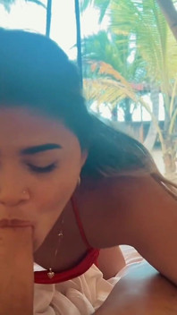 Girl Lost on the Beach Is Fucked by a Tour Guide
