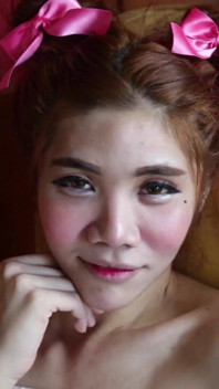 Ladyboystar - Fofa Ladyboy com Cabelo Vermelho recebe seus cinco minutos de fama