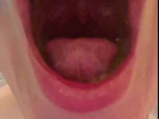 FinDom Goaldigger: Une grosse fille à lèvres bâille très profondément