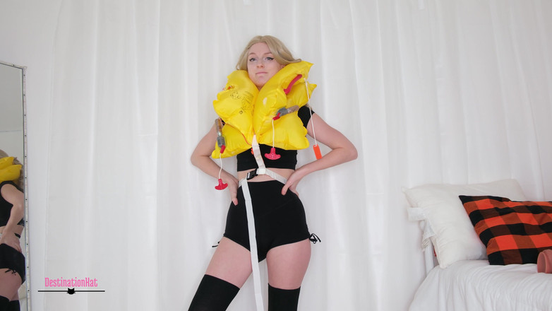 Destination Kat: Din flytväst uppblåsande fetisch