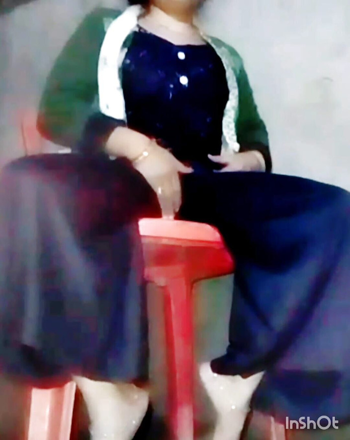 TricolorMusic3: Teil 2, meine freundin braucht schwanz sehr, indem sie ihre muschi...