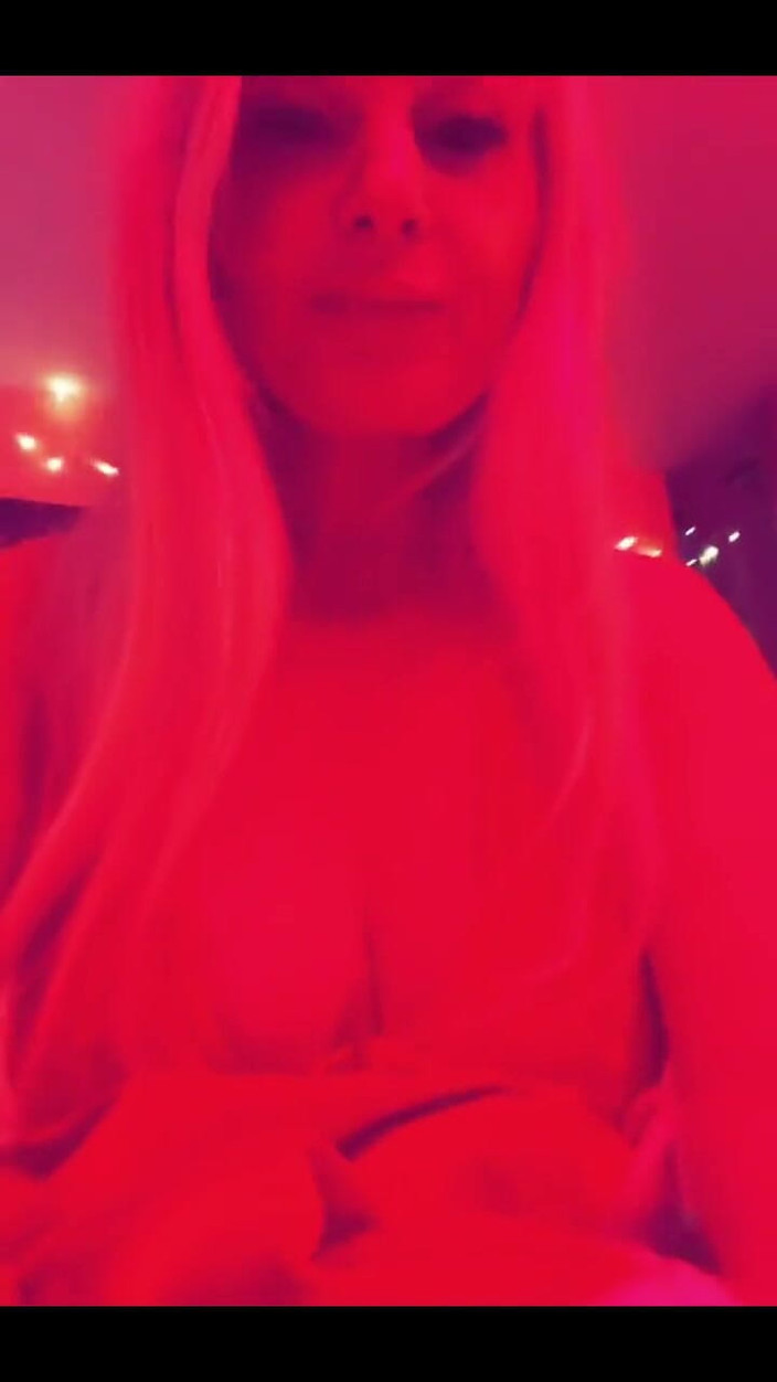 PaintedRose: Ini Adalah Hari Film untuk "Valentine Natal"