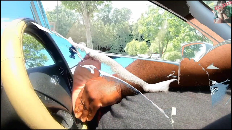 Foot Patrol: Mz Jersey honra meu aniversário dando a ela tamanho carnudo 8,5...