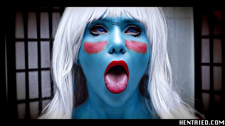 Hentaied: 现实生活中的成人动漫 - 撸管指挥 - 热辣的蓝色外星人潮吹和自慰