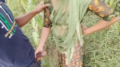 Fuckkkker: Desi ragazza del villaggio stava rubando il maiso, il proprietario...