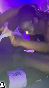 음란한 새엄마는 격렬한 딥쓰롯을 원했고, 그녀를 정액으로 채우고 싶었어