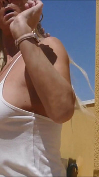 Orgasmo Sditalinato Con Culo Grosso Aperto Tirando Giù I Miei Pantaloni Da Yoga Sudati Esercitandosi All'aperto