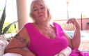 Aunt Judy's: Auntjudys - Busty 66yo GILF Raz zatrudnia cię do bycia jej rączką (POV)