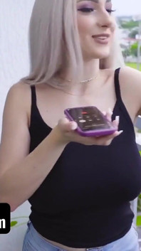 Sânii surorii mele vitrege au devenit prea mari pentru a rezista ~ Sislovesme film complet gratuit
