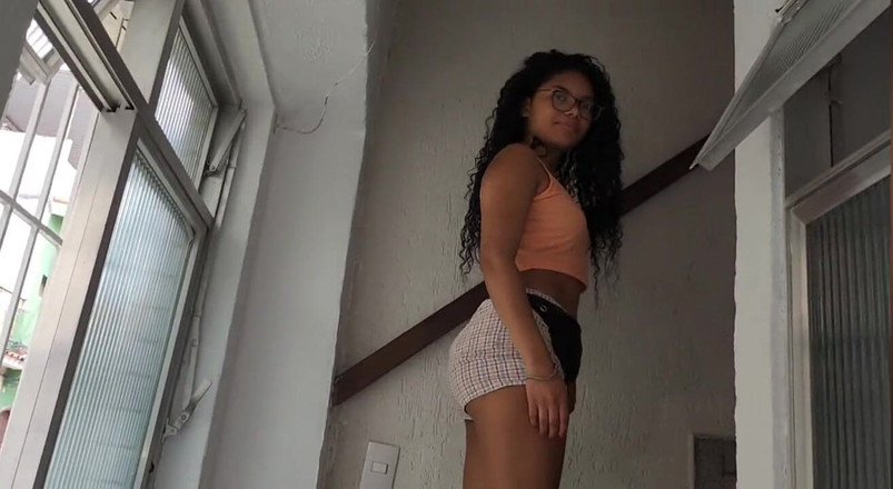 Pietro Montoya: 飼い主の足を舌で洗う 2022年10月9日