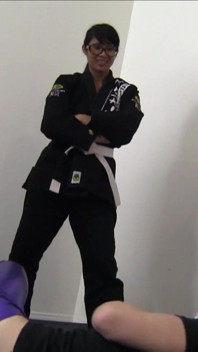 Fetish Karate bergaduh