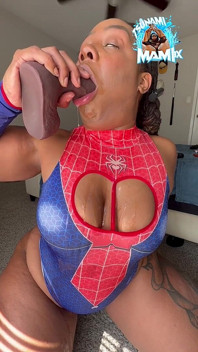 Arkadaş canlısı mahalle spidey sürtük