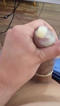 Dương vật khổng lồ và dày tiết sữa trong bao cao su