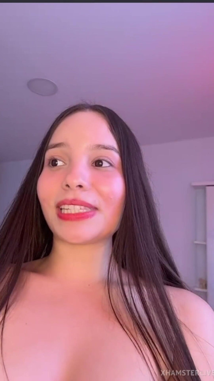 Gilr latinas: 털이 무성한 질을 가진 라틴계 여자 P1 집에서 혼자 카메라로 섹스