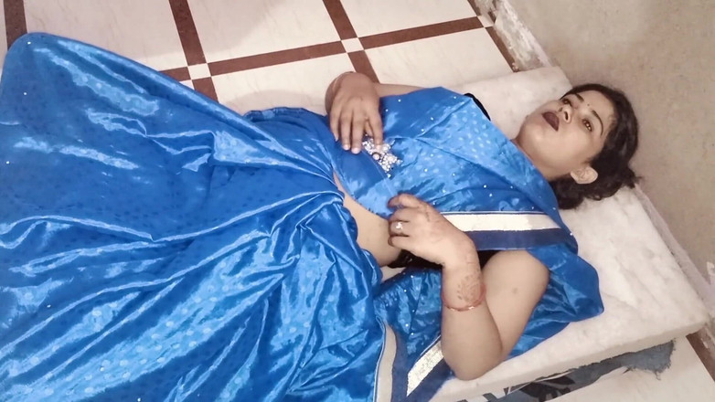 Sexy Girlfriend Girl: 배다른 여동생과 의붓아들 공유 침대와 하드코어 섹스