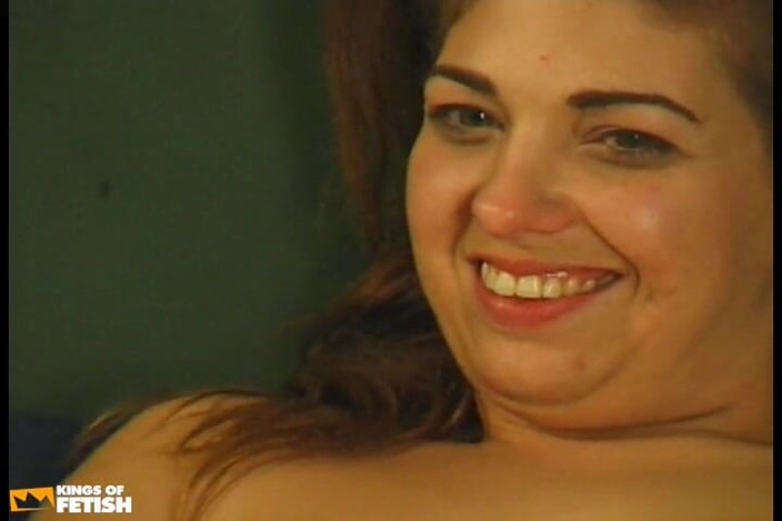 Fat, Chubby and Sexy: 장난감으로 자위한 후 남자에게 보지를 따먹히는 섹시한 비