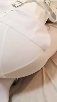 Suster kulit putih asli