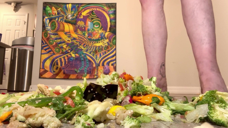 Peppermint Giantess: Dimensiunea 16 picior Zdrobire cu legume