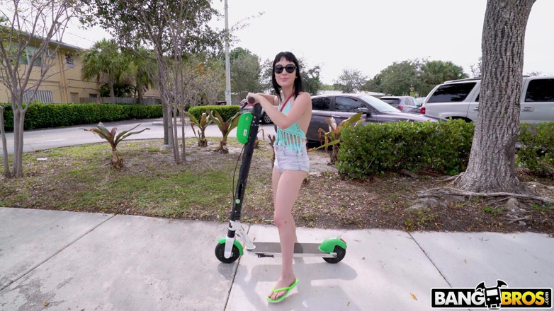 BangBros: Bangbros - l'aspirante modella Aria haze scopa per il lavoro ottiene...