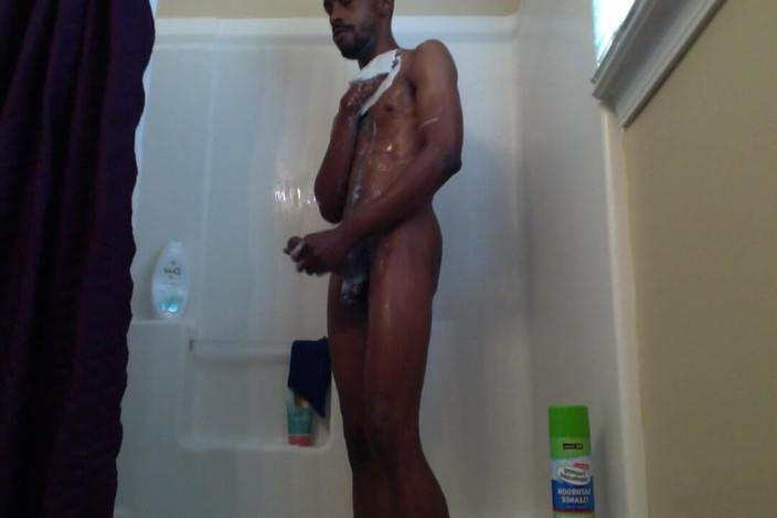 Slimthugganc: Memancut mani di bilik mandi
