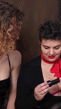 Sextoy Advent Calendar Day 6: the 24 Days of Pleasure with Melodyfluffington and Nohya_lingerie!