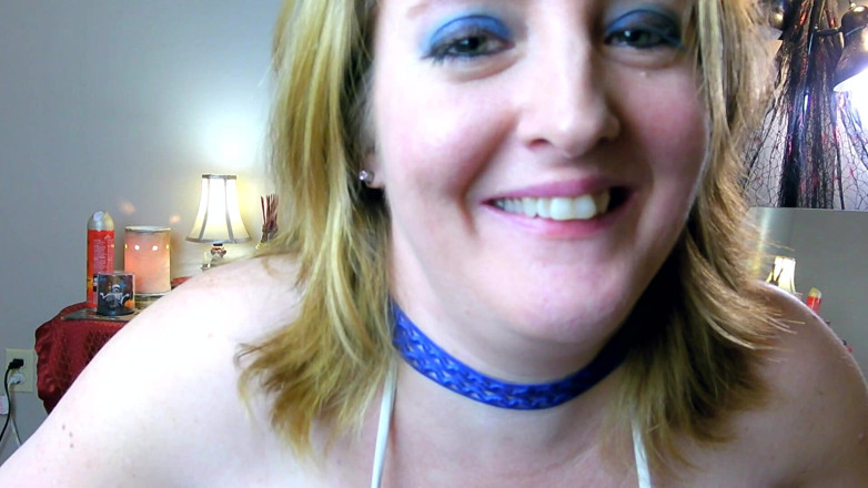 Kennedy Channing: Satinhandschuhe stiefmutter blowjob &amp; tittenfick